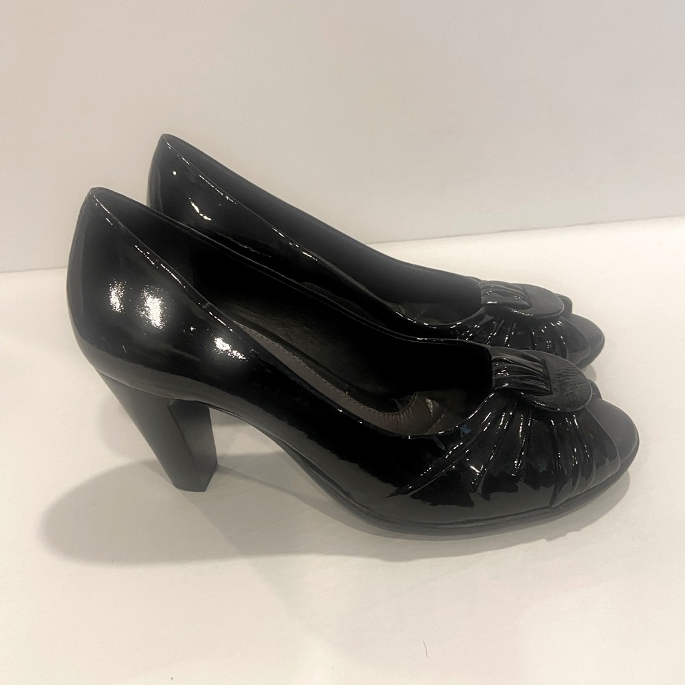 Nurture black patent leather heels size 7